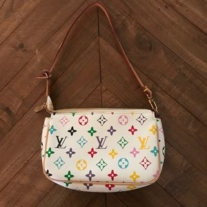 Pochette Louis Vuitton (not authentic)